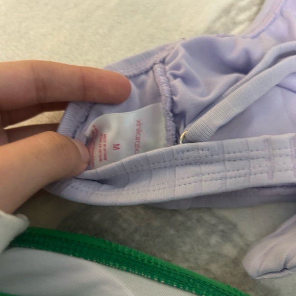 Bundle of 2 bikini sets and 2 bikini tops - Picture 4 of 5